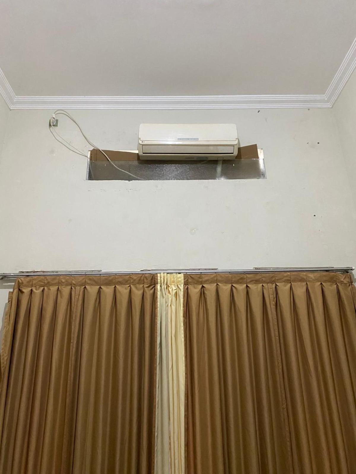 Zzz Hostel Malang Bagian luar foto